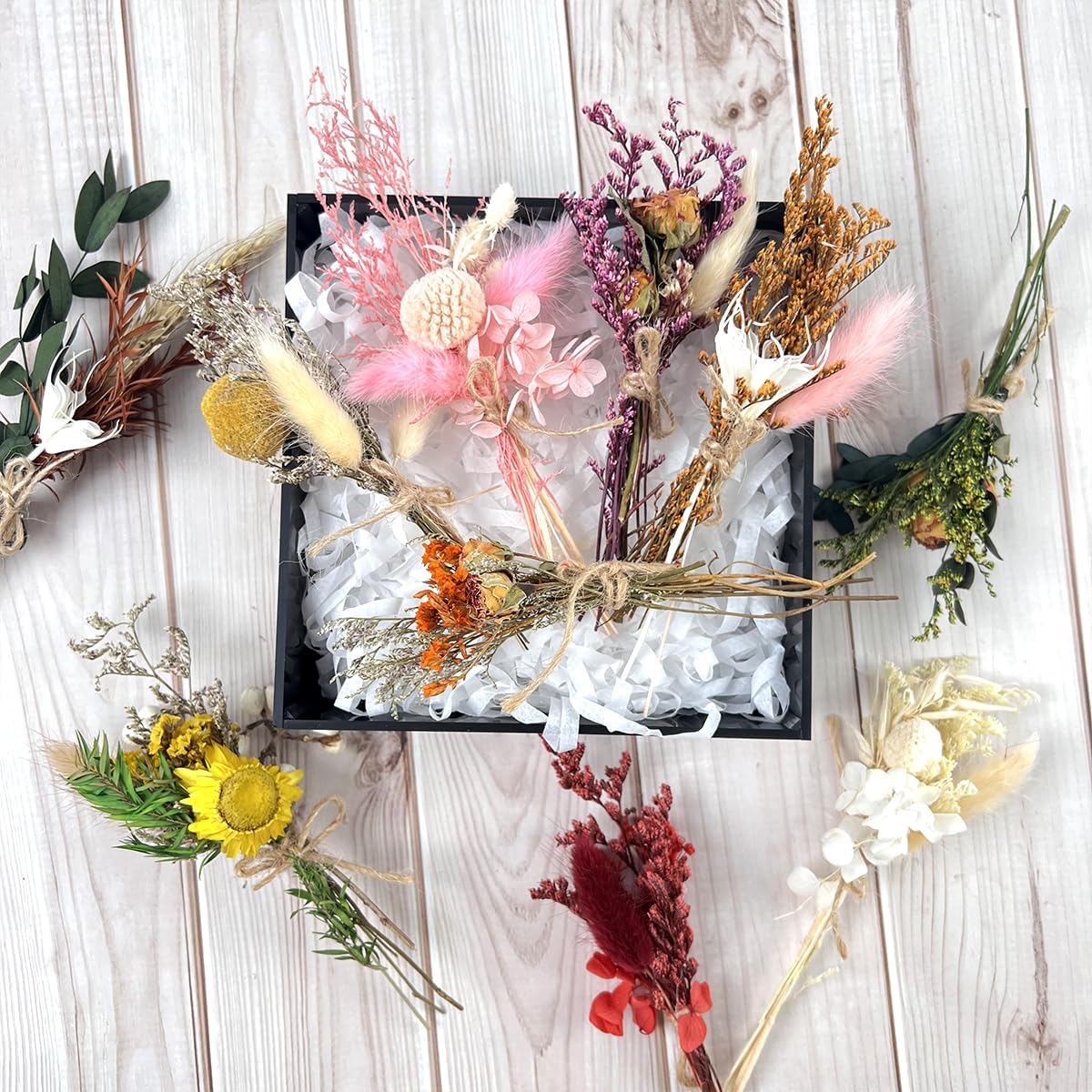10Pcs Mini Dried Flowers Bouquet, Boho Mixed Natural Dried Flowers, Mini Wedding Handmade Dry Flowers Decor for Wedding Photo Frame Gift Box Home Vase Decorations DIY (White Series)